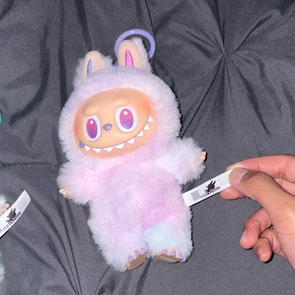 Labubu Big Into Energy - Box Not Included - Picture 4 of 9